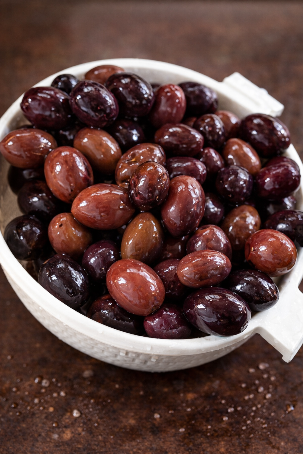 Kit de Páscoa Básico - Lombo de Bacalhau 400g - Bacalhau desfiado 400g - Azeite Bom dia Extra Virgem Português 500ml - Azeitona Portuguesa 250g